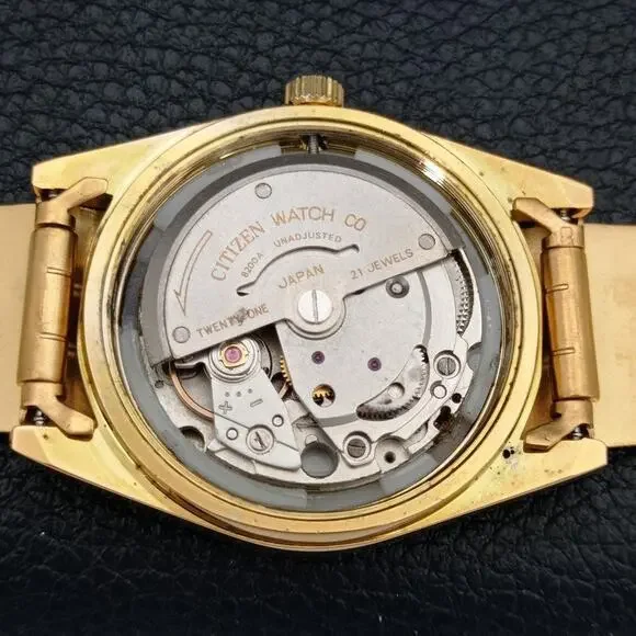 Vintage 1985 Citizen Automatic Mens Gold Watch W/daydate & Red accents - Picture 10 of 10